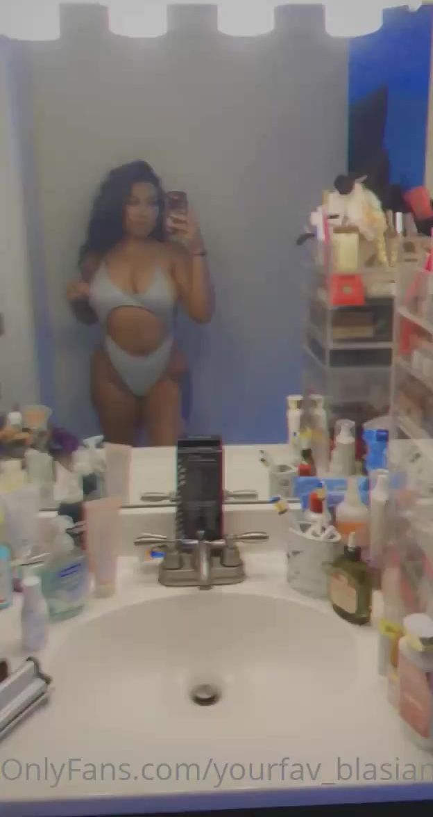 Yourfav Blasian Can You Tell I Love Bikini Season Xxx Onlyfans Porn