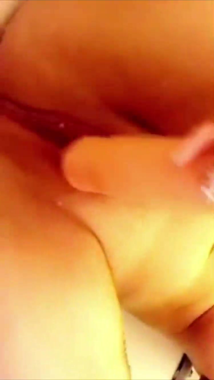 Layna Boo Shower Show Dildo In Her Mouth Pussy Snapchat Premium Porn