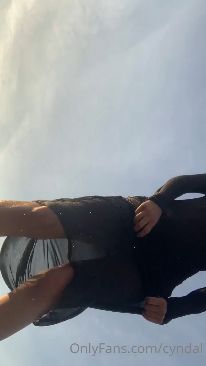 cyndal bts from last week doing underwater work at the beach xxx onlyfans porn videos