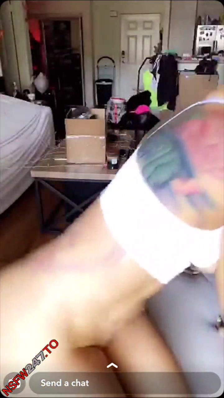 Romi Rain twerking no panties snapchat premium 2019/08/04 porn videos