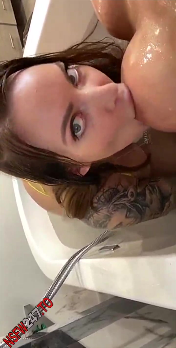 Viking Barbie & Dakota James bathtub girls show snapchat premium 2020/02/20 porn videos