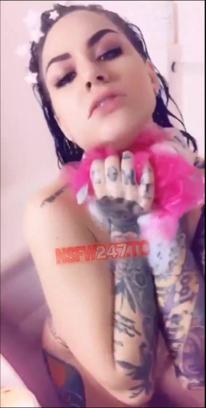 Karmen Karma bathtub dildo masturbation show snapchat premium porn videos