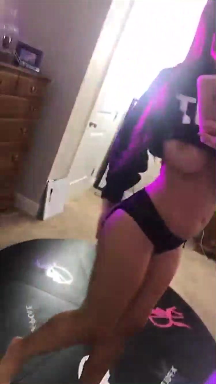 Reya Sunshine no bra & panties dance snapchat premium porn videos