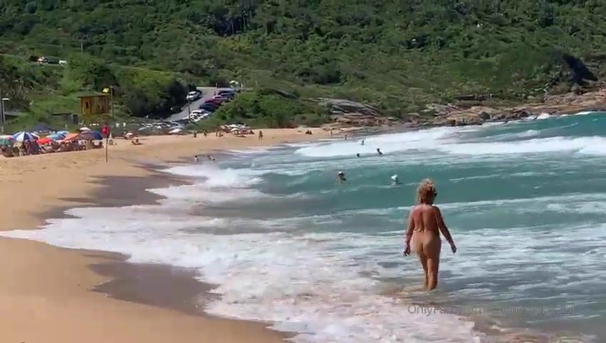 carinamoreschi vem a a temporada de ver o na praia do pinho santa catarina brasil xxx onlyfans porn