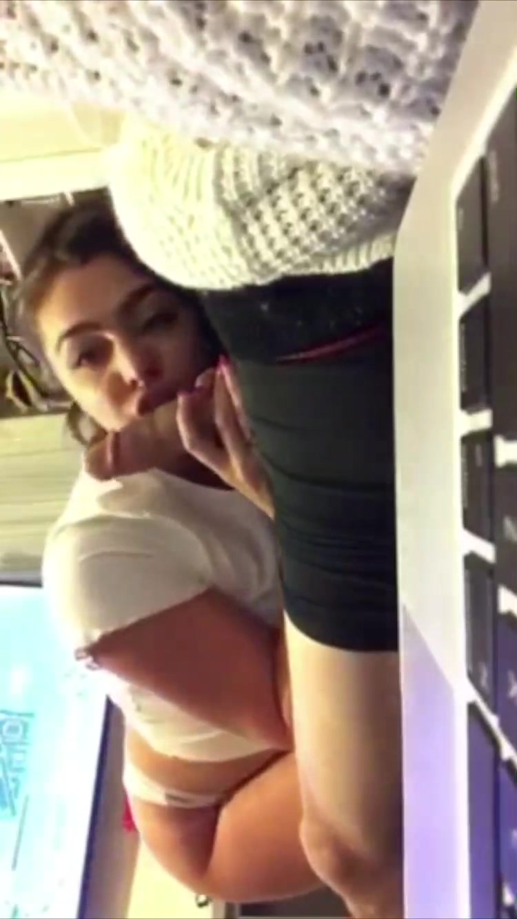 Emily Rinaudo blowjob snapchat premium porn videos