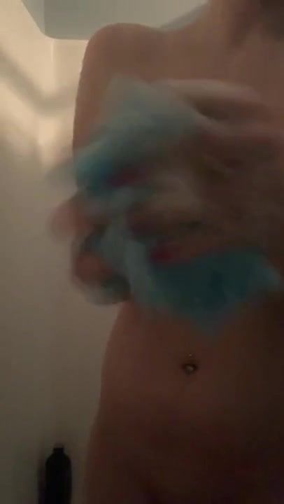 krystallayke shower with me ManyVids