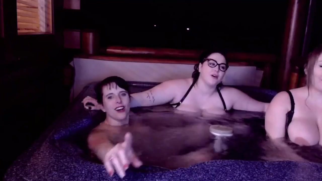 Miss Nerdy Dirty babes and hot tub ManyVids Free Porn Videos