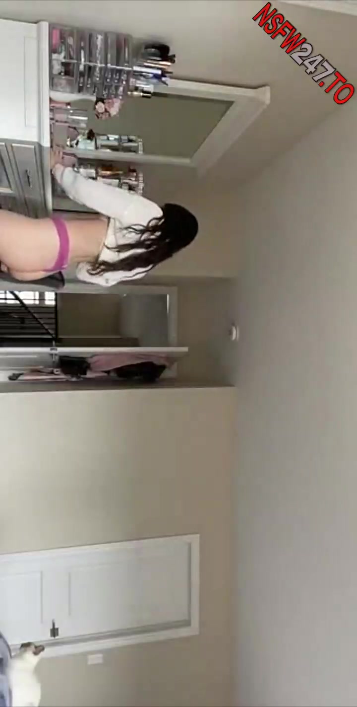 Just Violet quick striptease snapchat premium porn videos