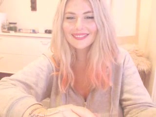 CozmicGirl, PoisonRouge, TheNikkiDoll, cheekyyfunn, CheekiiFun mfc cam