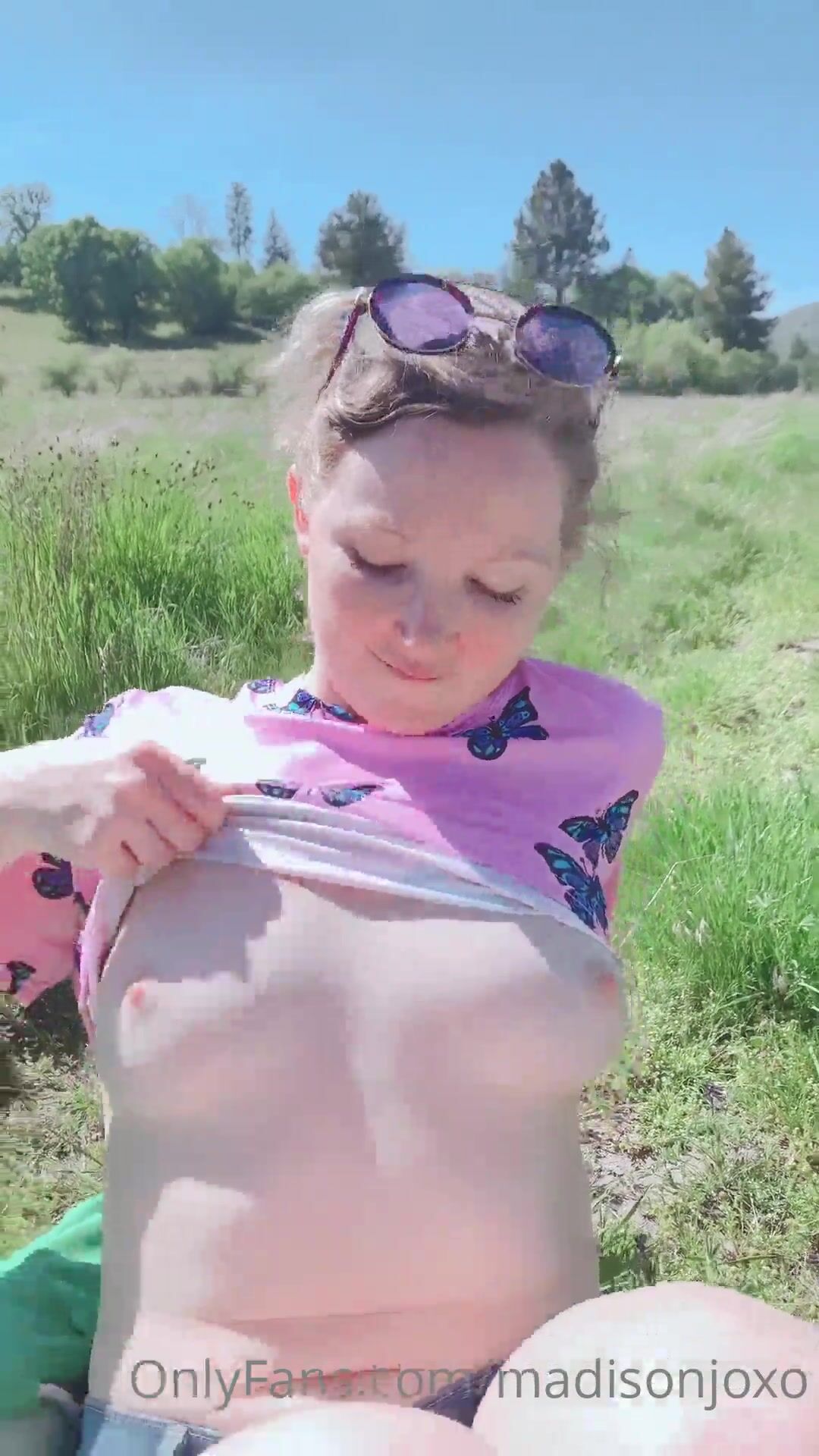 madisonjoxo just a day in nature onlyfans leaked video