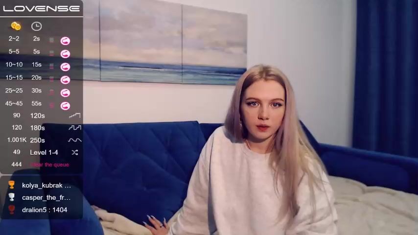 small_blondee Chaturbate naked webcam videos