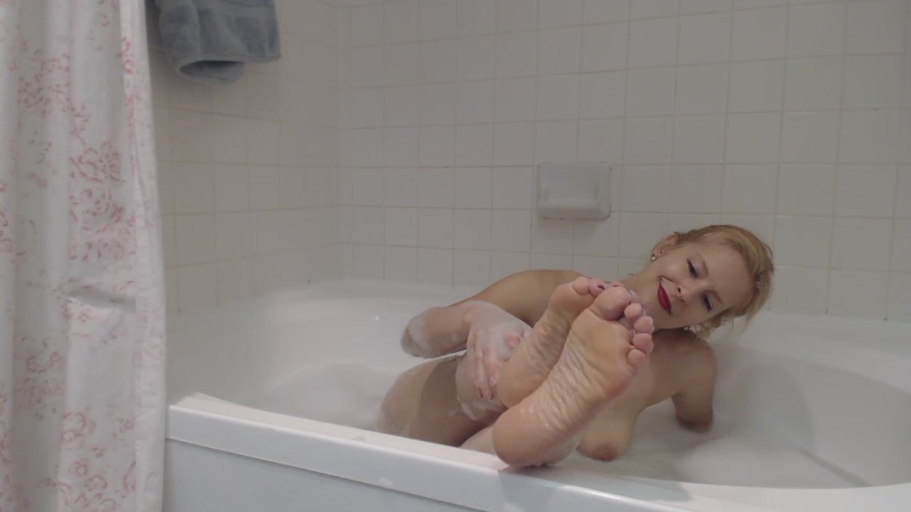 nadia layne yoga feet in the tub xxx video