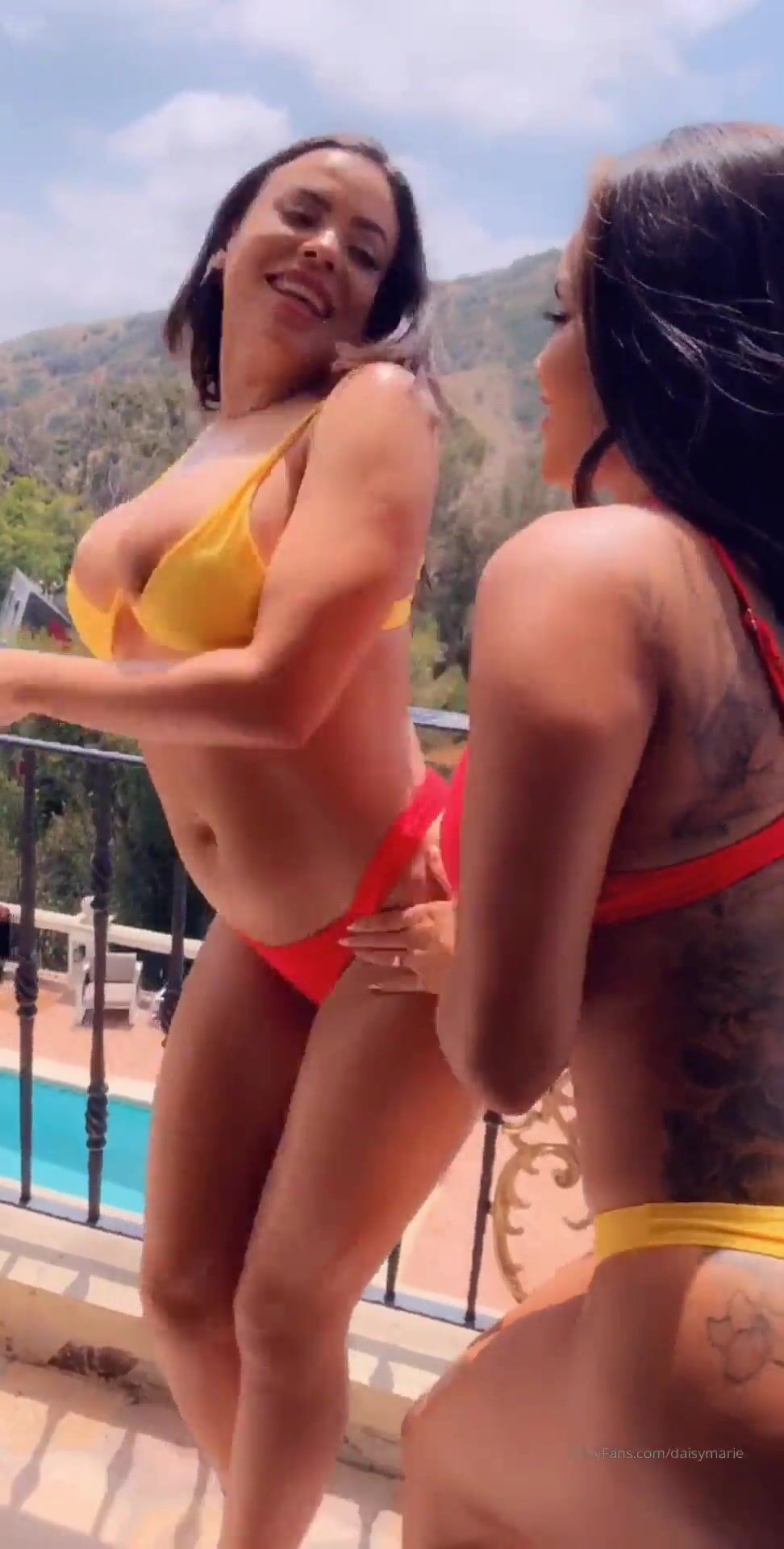 daisymarie happy mondaisy baby me & luna star wish u were here w/ us onlyfans xxx videos