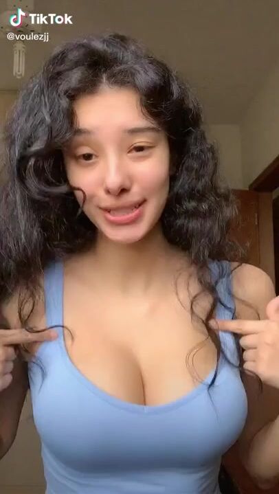 voulezjj topless boob bouncing xxx videos