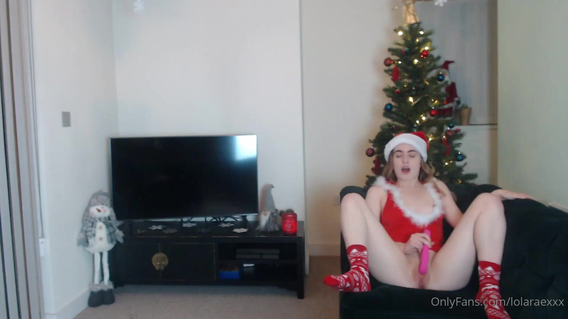 lolaraexxx mrs claus wants a creampie