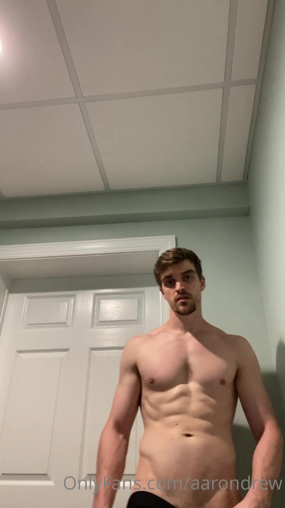 aarondrew in need of a post workout blowjob onlyfans xxx videos