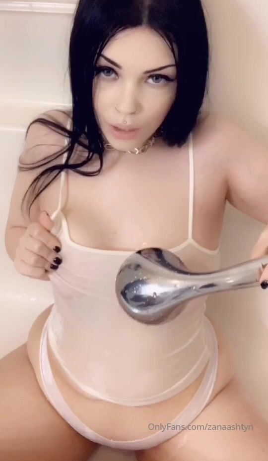 Zana Ashtyn Onlyfans Bathtube Porn XXX Videos Leaked