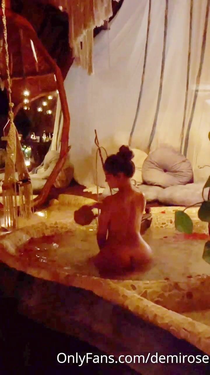 demi rose mawby – walking & bathing naked