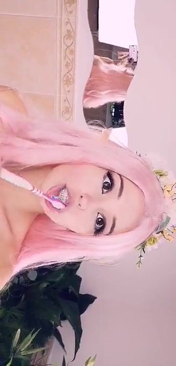 Belle Delphine 06 12 2018_Bath_Time_Snapchat (5) premium porn video