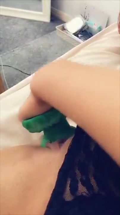 Hannah Brooks green dildo POV masturbation blowjob snapchat free