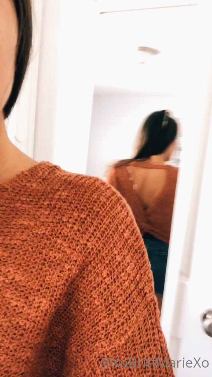 Brittany Marie Leaked OF Looking at her ass in the mirror