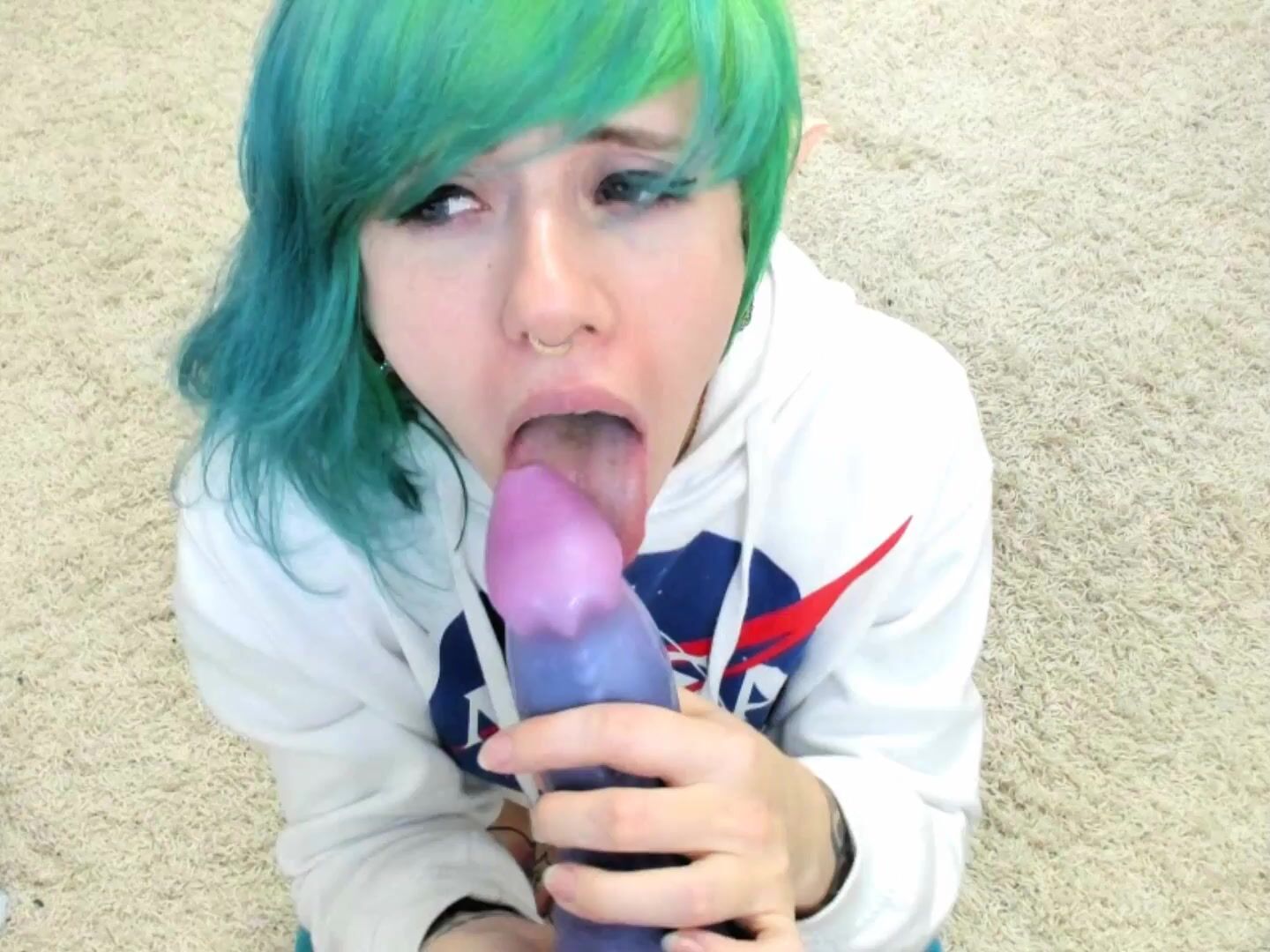 miss mao earth chan bad dragon blowjob xxx video