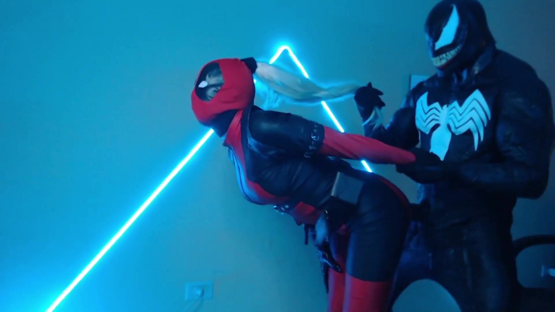 Black Kitsune 049 - Ladydeadpool VS Venom Hardfuck & Cumshot xxx video