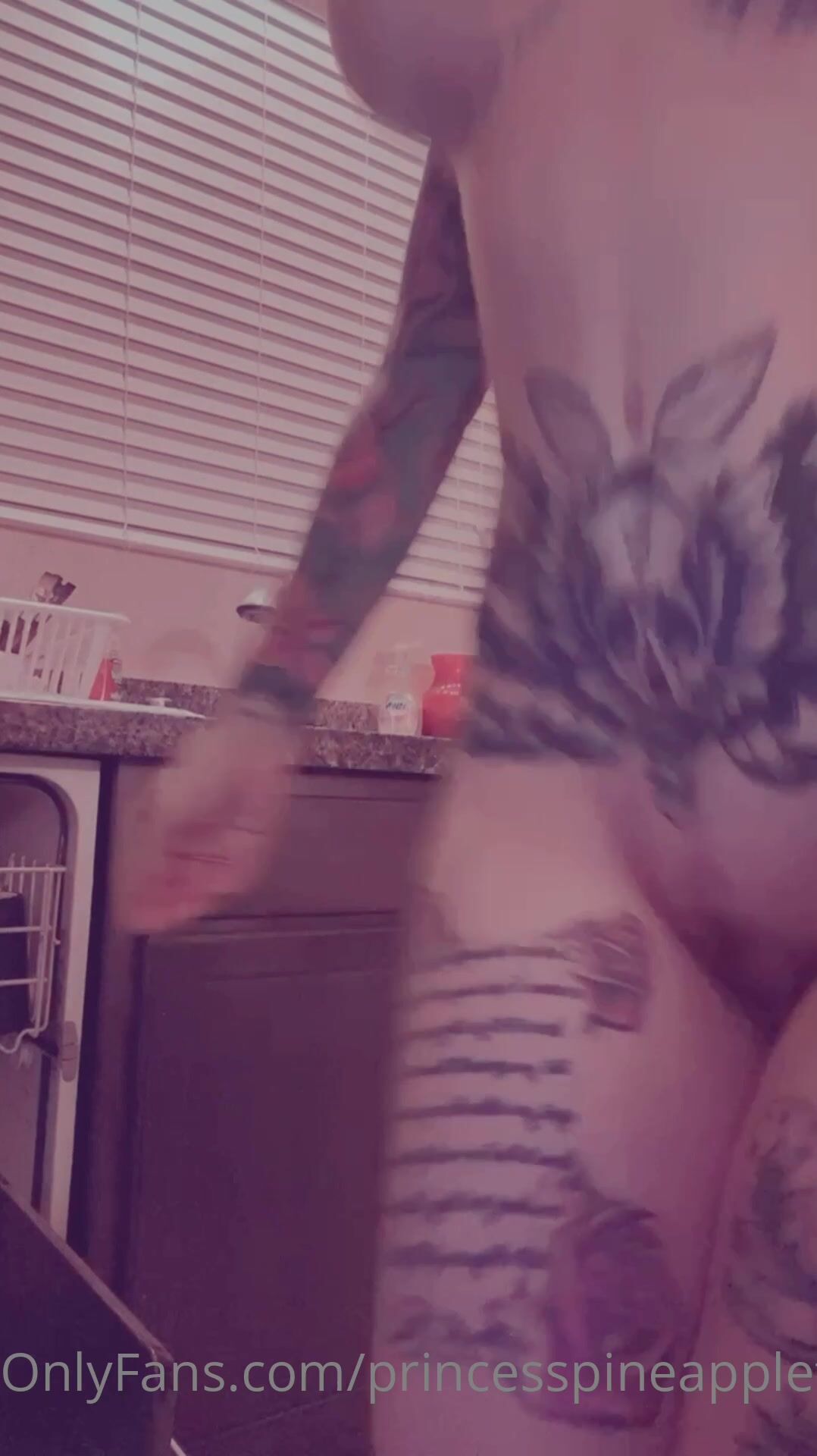 Xxx New Dish Video - Theprincesspineapple just your fave milf making sure all your dishes are  washed xxx onlyfans porn video