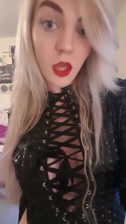 Carly Rae in a beautiful corset premium free cam snapchat & manyvids porn videos