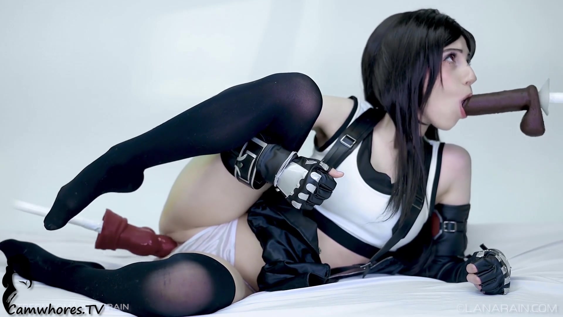 Lana Rain - Tifa Lockhart Shows Her Friends 7th Heaven Dildo Toy BJ