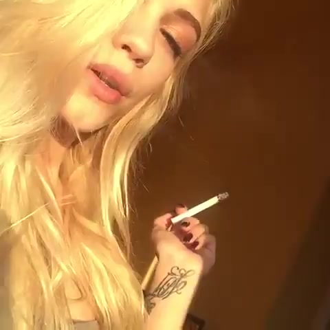 Alex Grey smokes premium free cam snapchat & manyvids porn videos