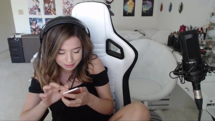 Pokimane Her reaction to getting a dick pic XXX Premium Porn