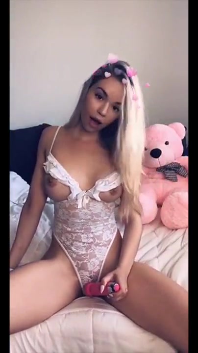 Morgan Lux nice outfit masturbating bed snapchat free