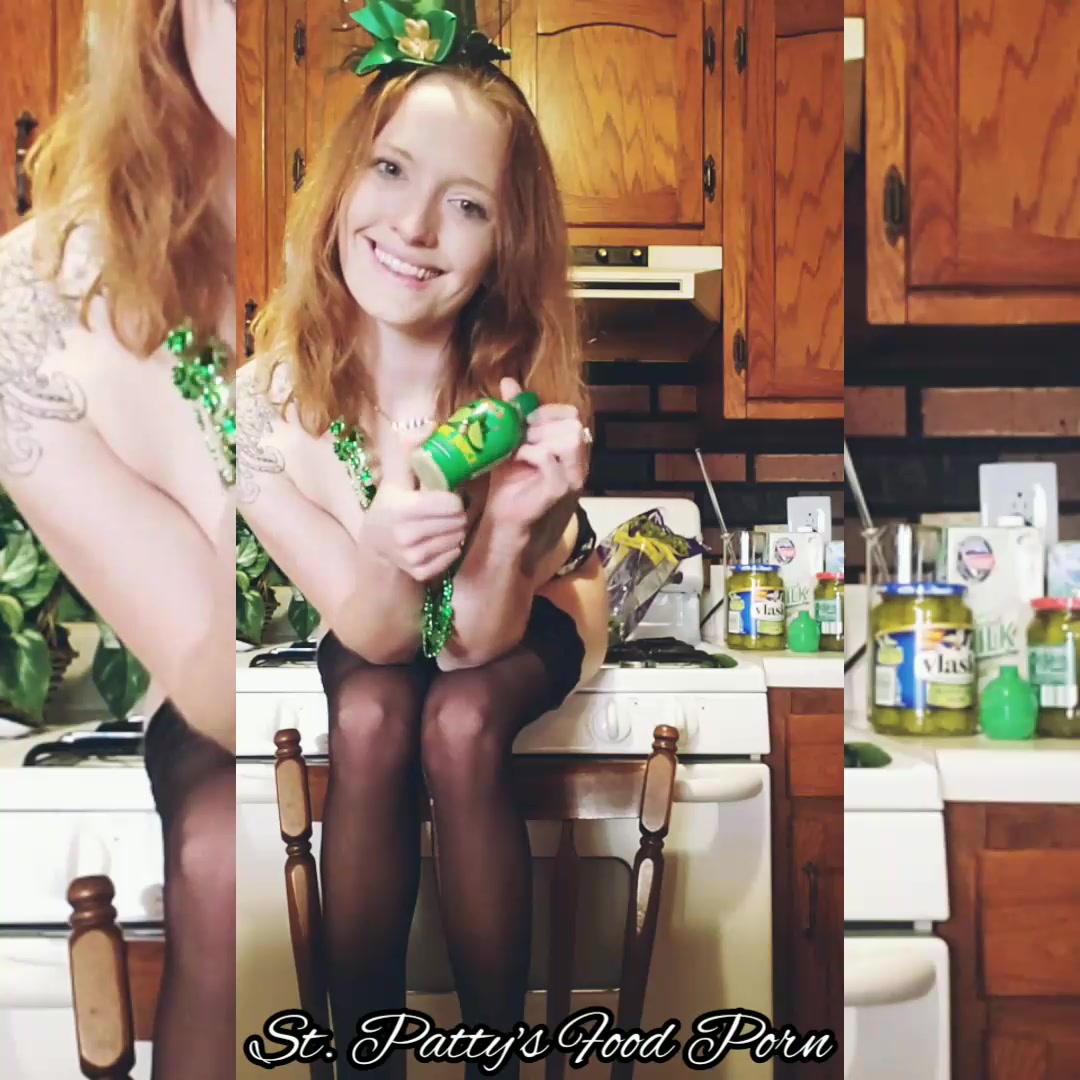 redfoxx92 st patricks day food insertion manyvids anal play masturbation xxx free porn video